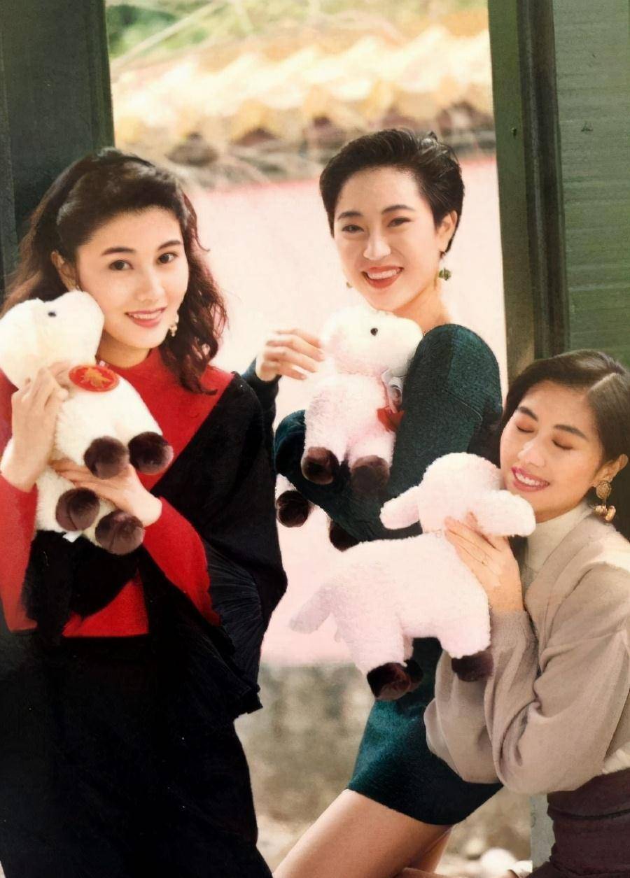 她被誉为"亚洲皇后",六福珠宝的创始人,53岁杨宝玲现状如何_香港_发展