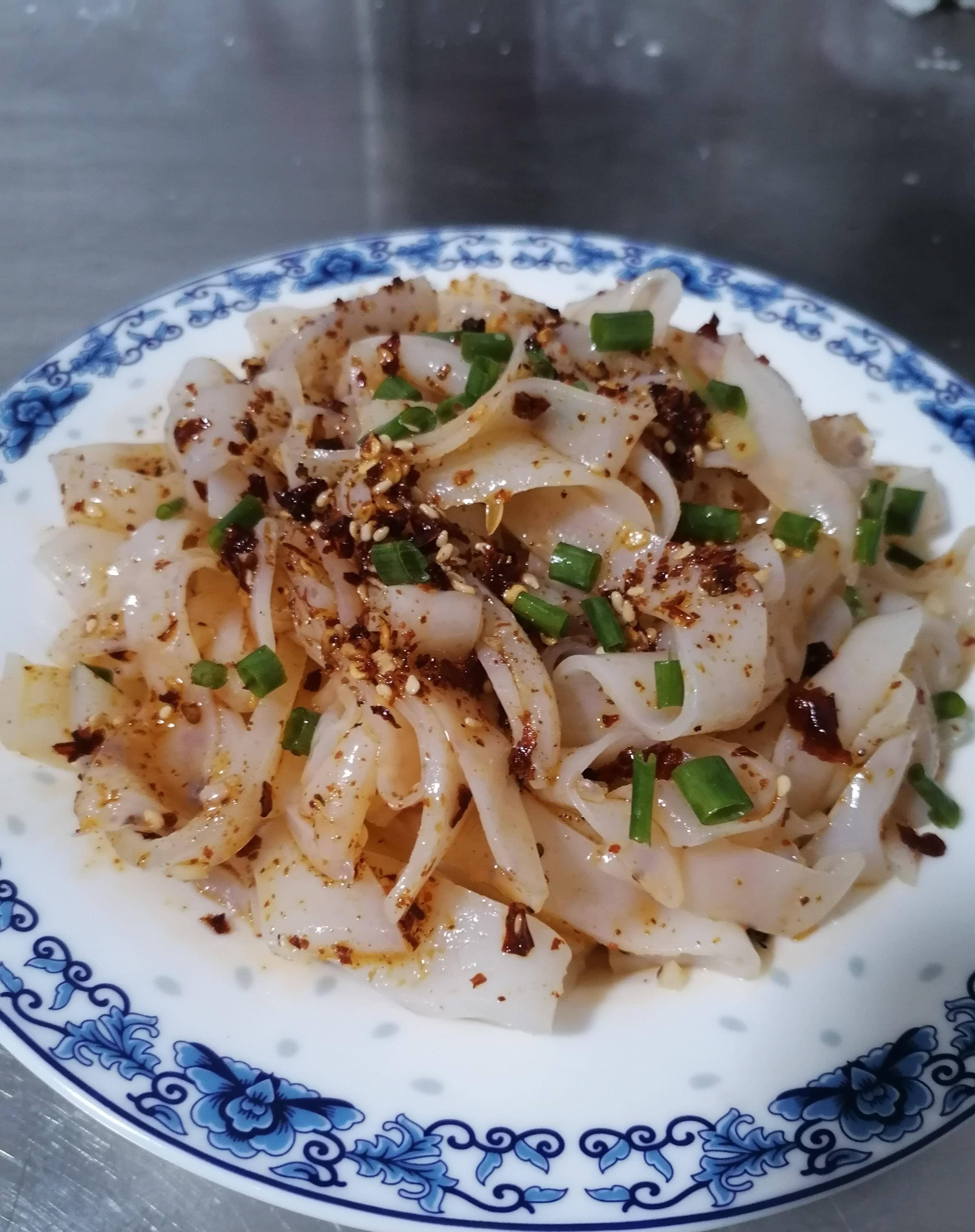 原创凉皮抓住几个要点蒸出来的凉皮透明又筋道丝滑细腻入口嫩滑