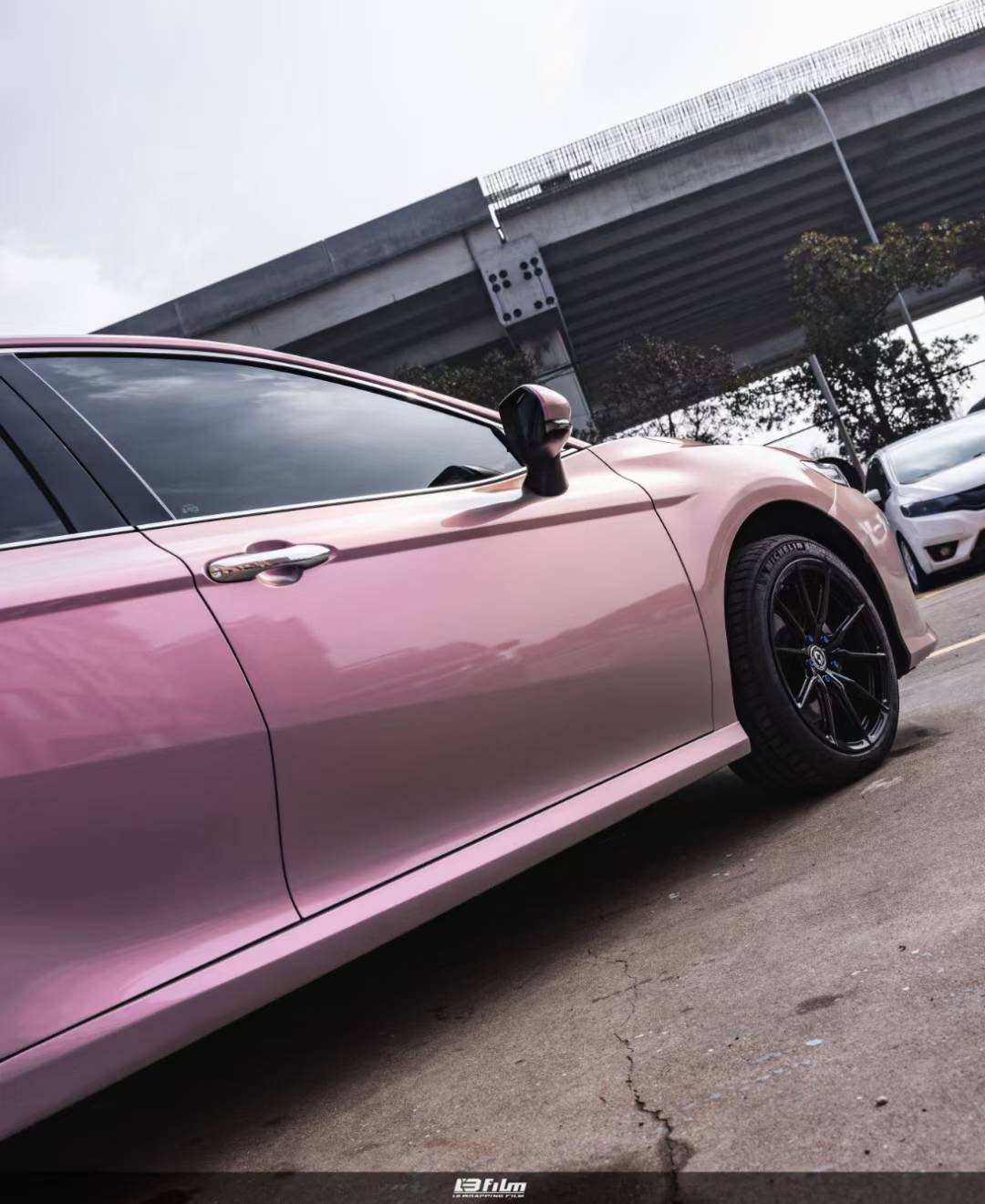 lbfilm改色膜-丰田凯美瑞钻石梦幻火山灰_搜狐汽车_搜狐网