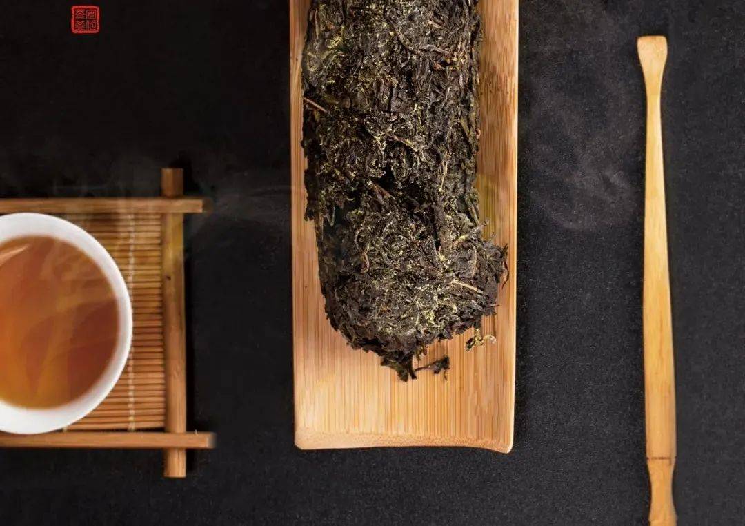 理想華萊一杯茶敬父親祝每一位父親節日快樂