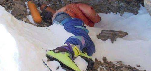 珠峰上3具遗体：睡美人、绿靴子、休息者，为何数年来没人敢动？