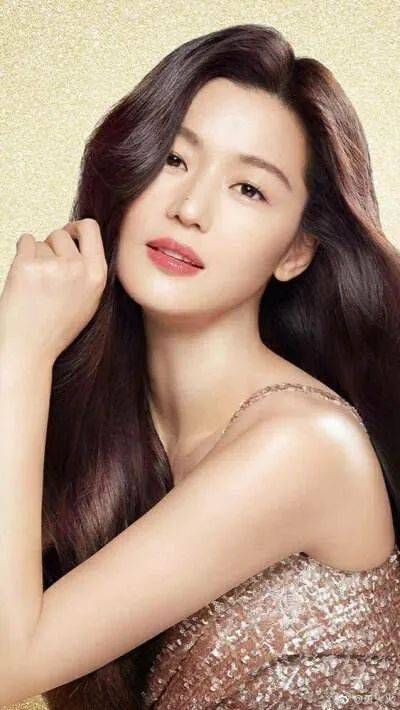 十大模特出身的韩国女星！雪肤玉貌魔鬼身材太性感美艳