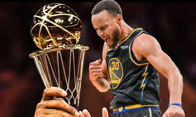 原创8年4冠库里如何超越詹姆斯美媒再拿1得分王1mvp1冠1fmvp