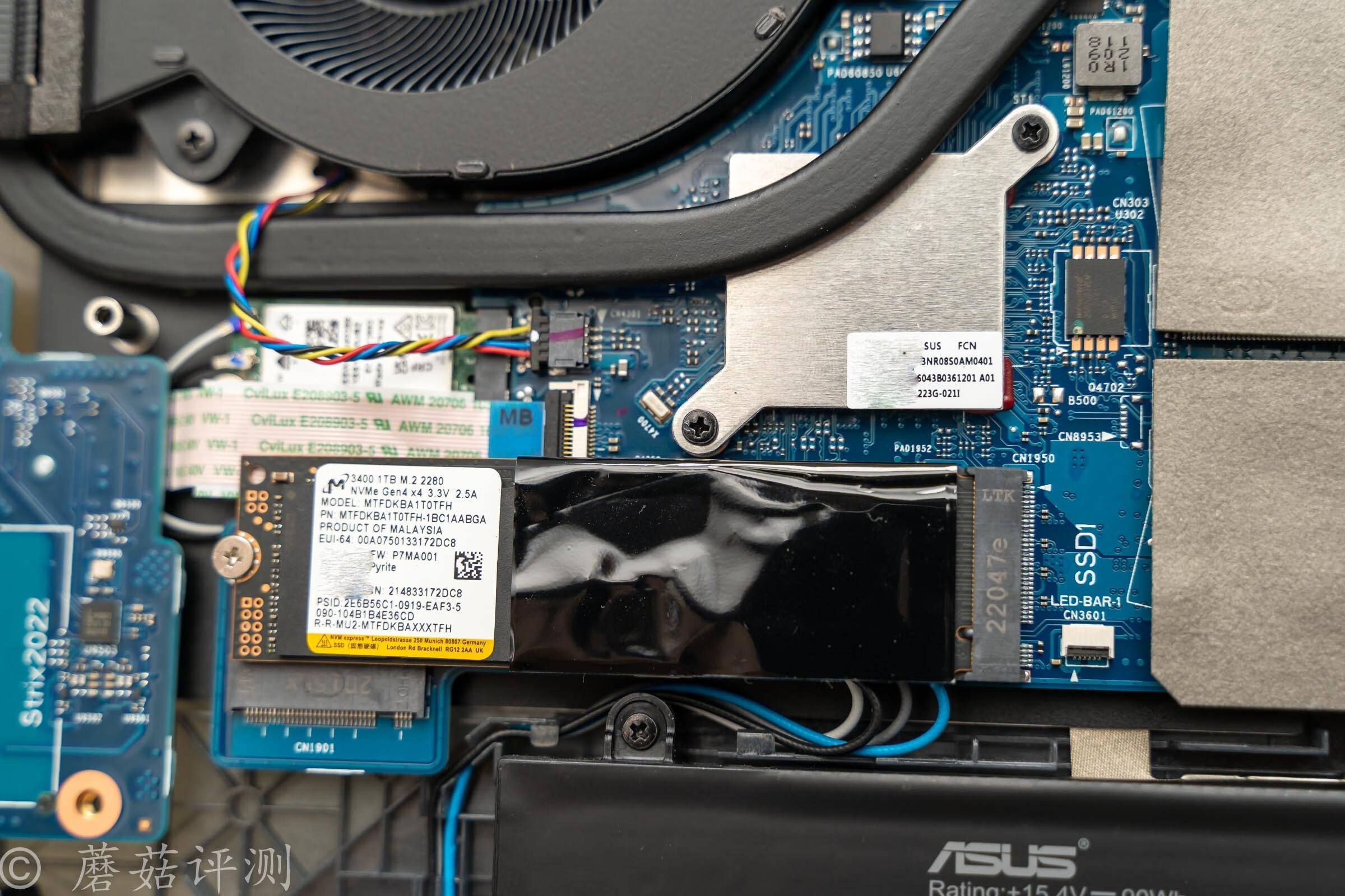 精致外观,爆表性能,一触即发,rog枪神6 plus超竞版游戏本 拆解评测