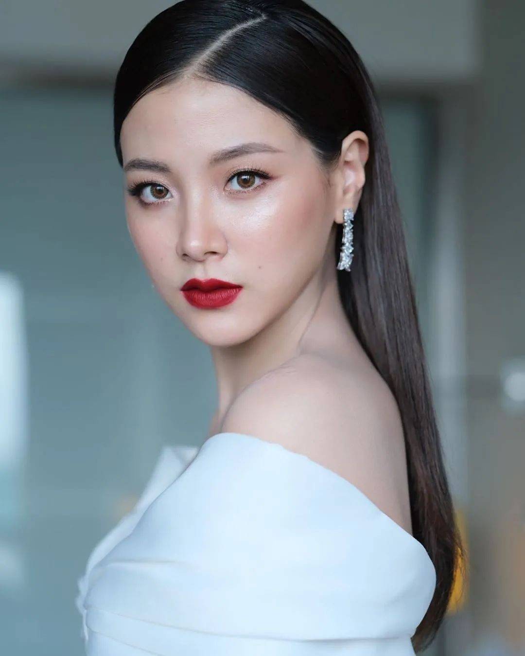 彩虹屁|《初恋这件小事》裏的小水,怎麽就变成大美人了?