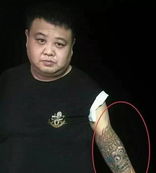 男星纹身: 周振南的生命树, 孙越的三眼怪, 都输给了她的九层塔_高升