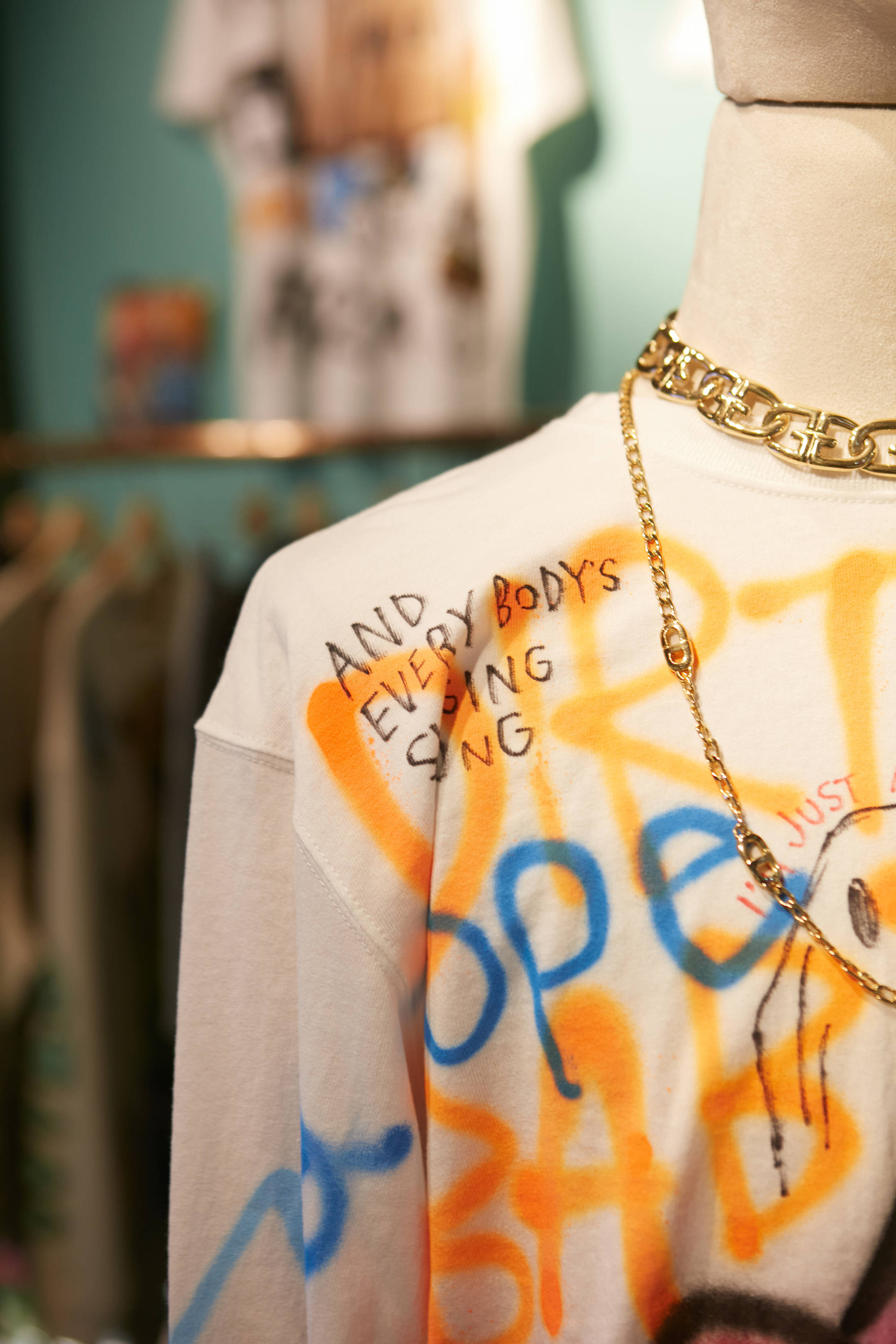 日本小众潮牌guernika于上海时装周期间举办新品发布会