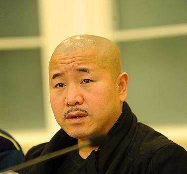 书法精湛,我们也经常看到"谢广坤"和尼古拉斯"赵四"在公众场合秀书法