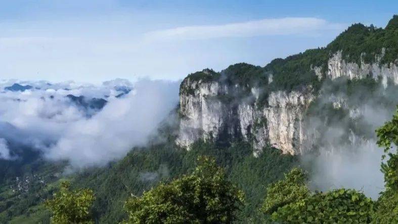 湘西旅游推荐:洛塔地质公园_岩溶_天池_景观