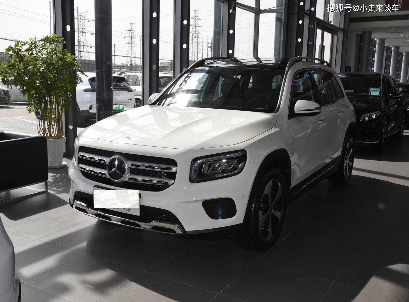不足30万的奔驰大七座suv正式上市!