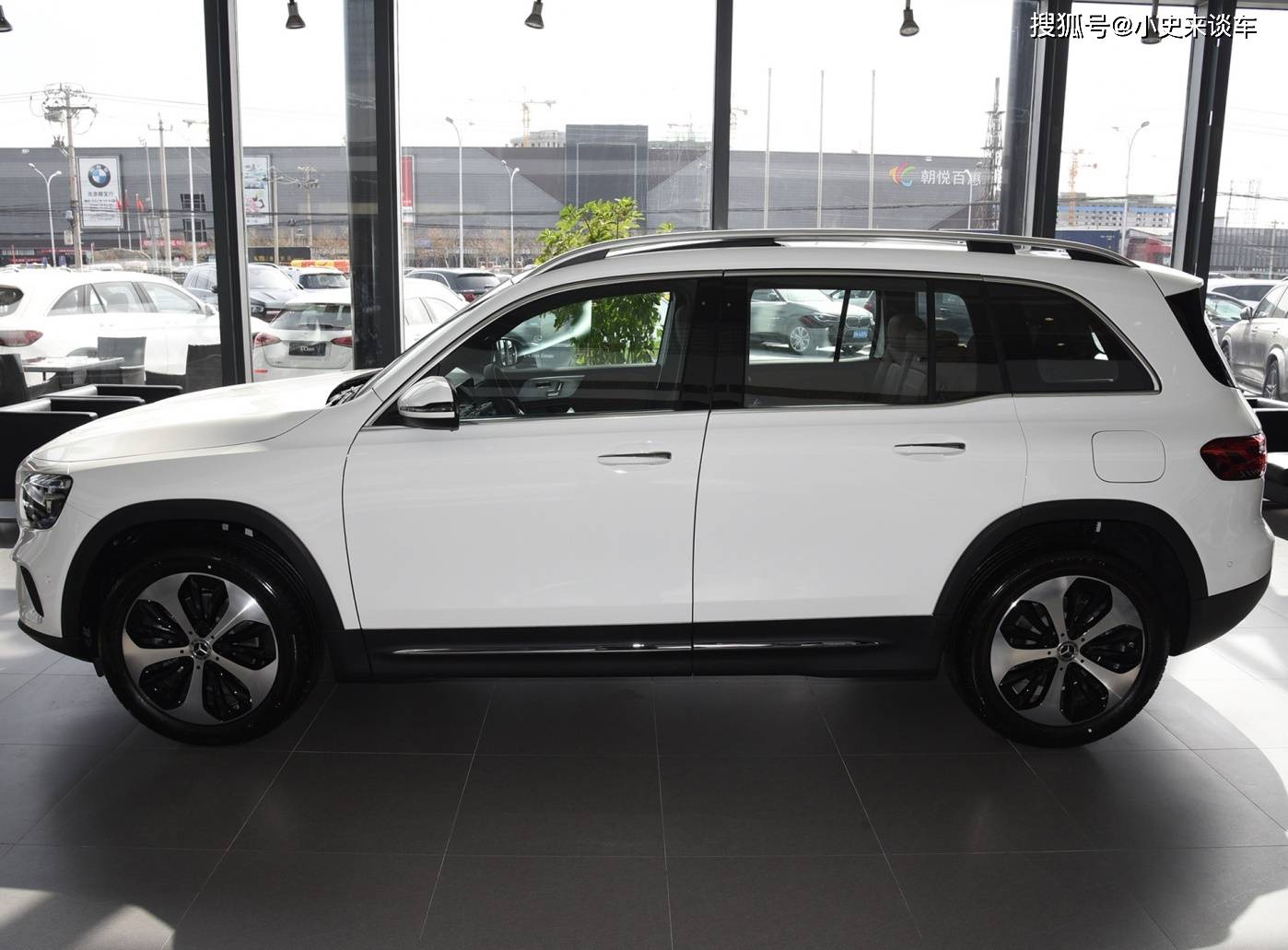 不足30万的奔驰大七座suv正式上市外观霸气配四驱看啥本田crv