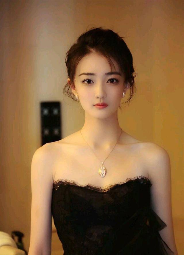 原创走甜美系风格的徐璐究竟是怎样在浮华奢靡的娱乐圈闯到今天的