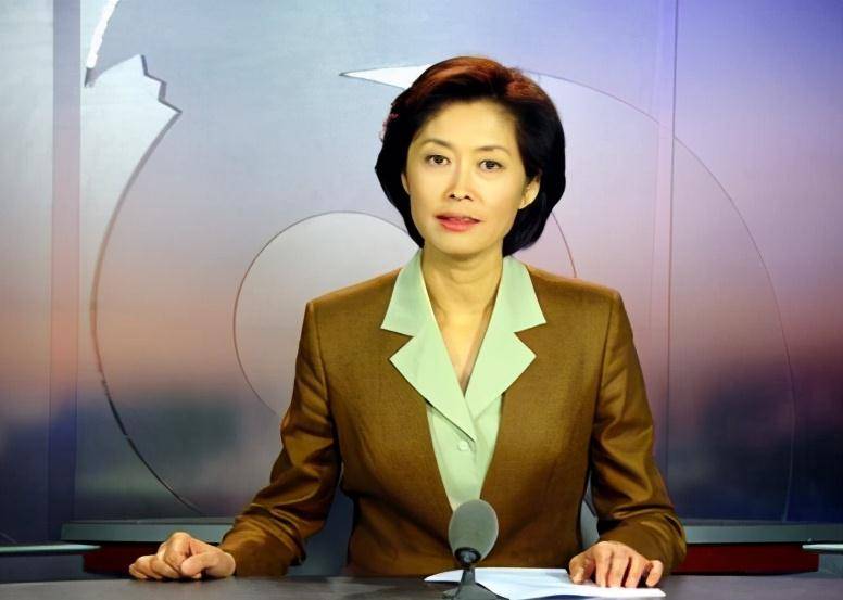 原创电视名嘴敬一丹嫁富商老公恩爱多年34岁学霸女儿颜值高