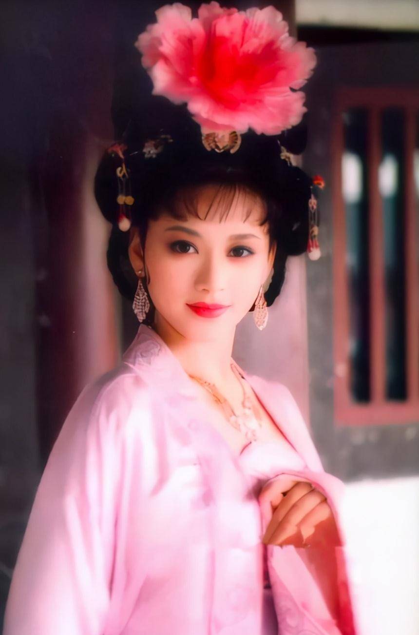 刘晓庆40岁演16岁少女,这版《武则天》,如萍苗乙乙颜值巅峰