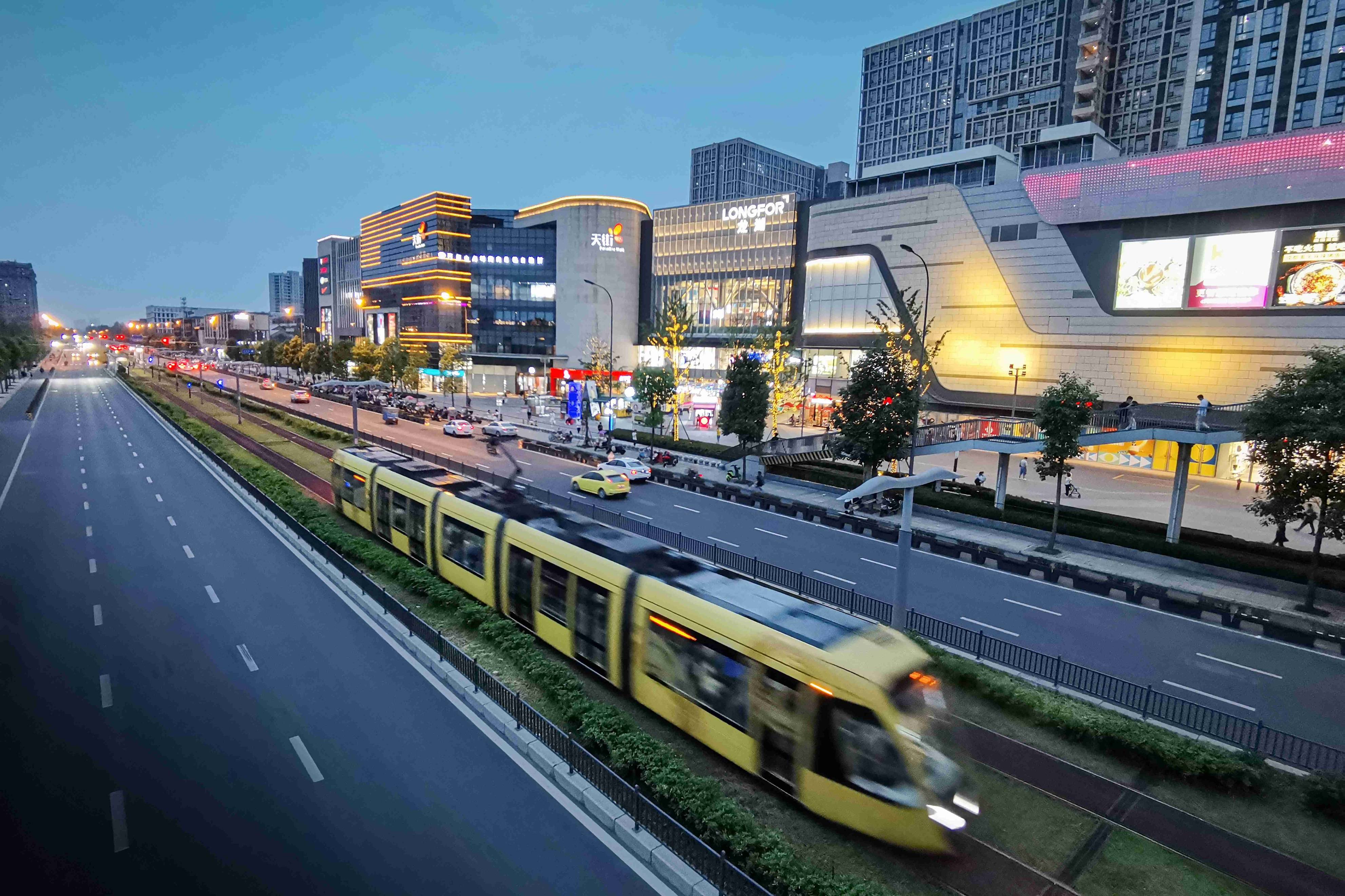 成都高新区合作街道喜迎二十大奋进新时代主题摄影展开展