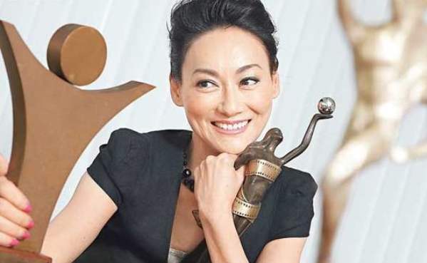 原创她是港片里的最美打女差点被踢出娱乐圈如今面容僵硬像僵尸