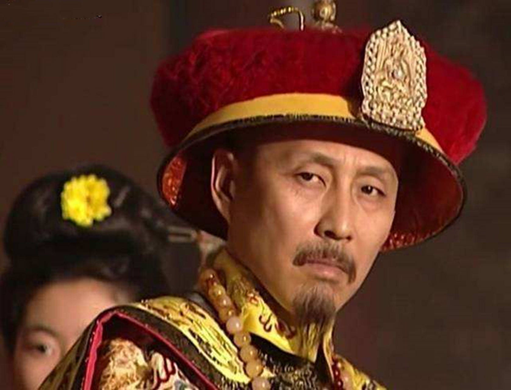 第一位:陈宝国陈宝国的皇帝角色有两个比较有代表性,一个是《汉武大帝