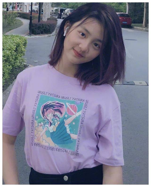 仅13岁就染发,跟妈妈站一起神似姐妹!_样子_穿着_气质