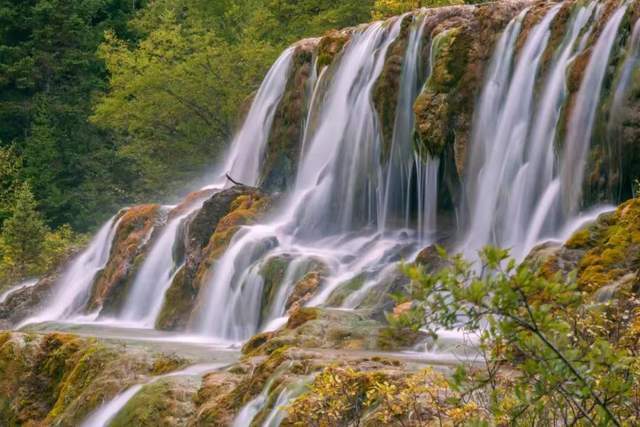 「黄龙」川西北人间绝色水景，美的让人心颤