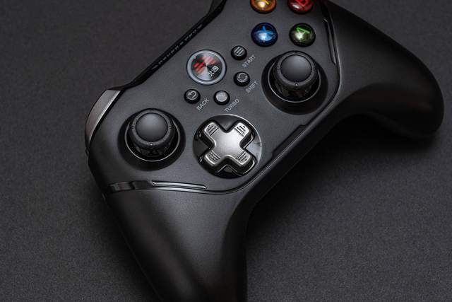 MBC六轴体感，宏编程一键搓大招，北通阿修罗2Pro多模版游戏手柄评测