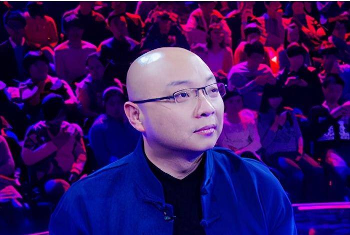 双双辞职后下海创业,今41岁身价上亿_王凯_曾湉_故事会