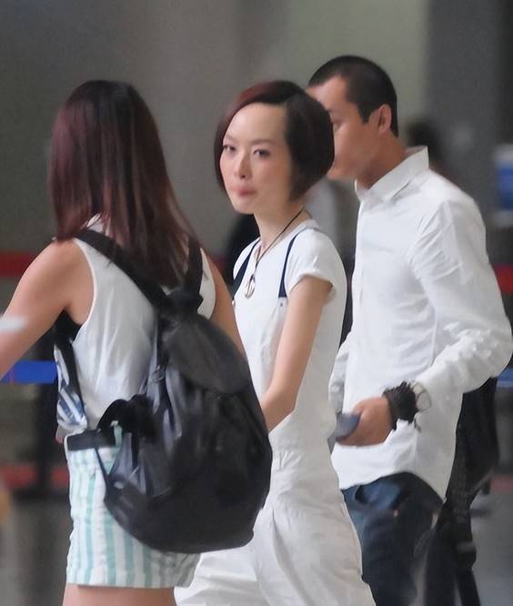 原创鲁豫坎坷情路一婚外国老公出轨二婚与初恋不合如今单身一人