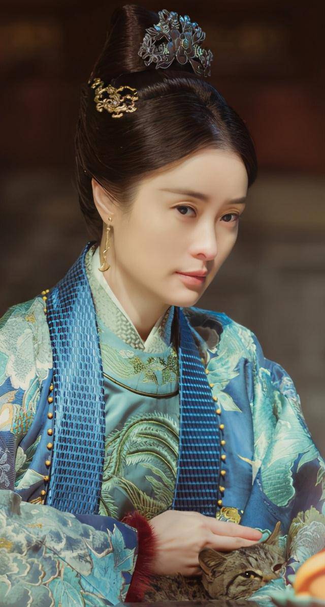 她曾一夜成名，9岁时荣获影后，现如今却被认不出_张妍_剧中_发展