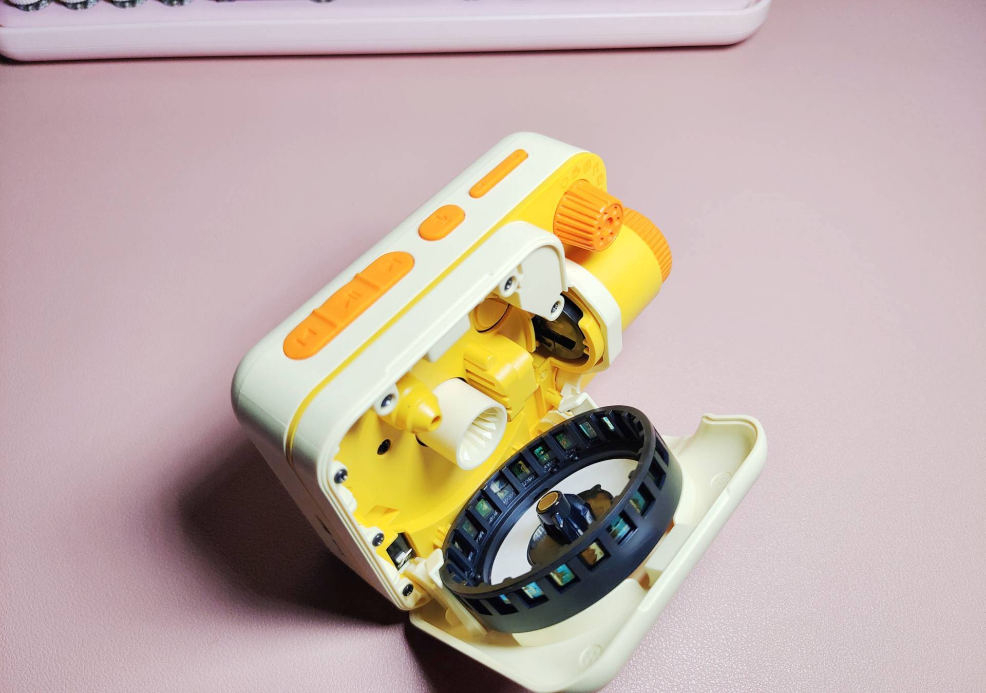 趣学伴绘本故事放映机,绘本启蒙新方式,陪孩子进步成长,家长更放心