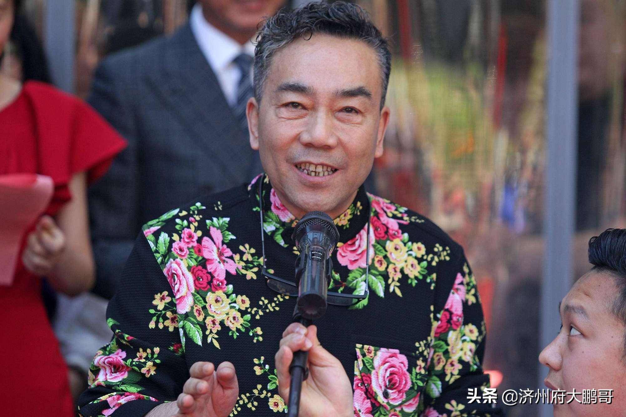 原创不出网友所料相声演员虎哥豹哥跟师父杨议翻脸就是为了钱