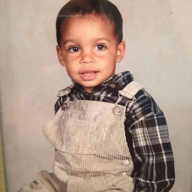 如今身高一米八八是娱乐圈新贵_michael_behling_evans