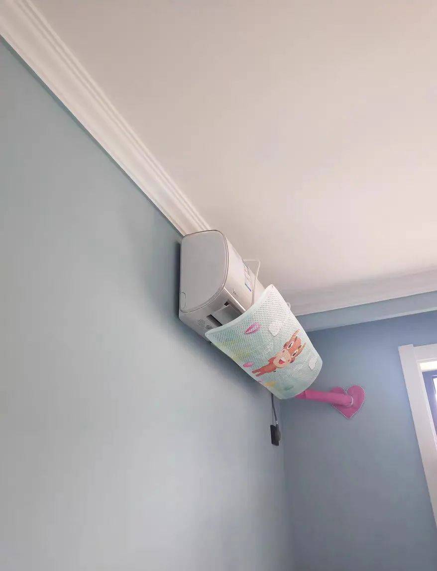 空调对着床头不花一分钱上面粘一层纱布总算能踏实睡好觉了