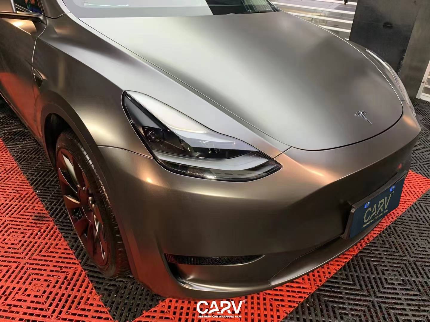 特斯拉modely卡孚改色膜amg山灰,超耐看超耐脏的颜色_搜狐汽车_搜狐网