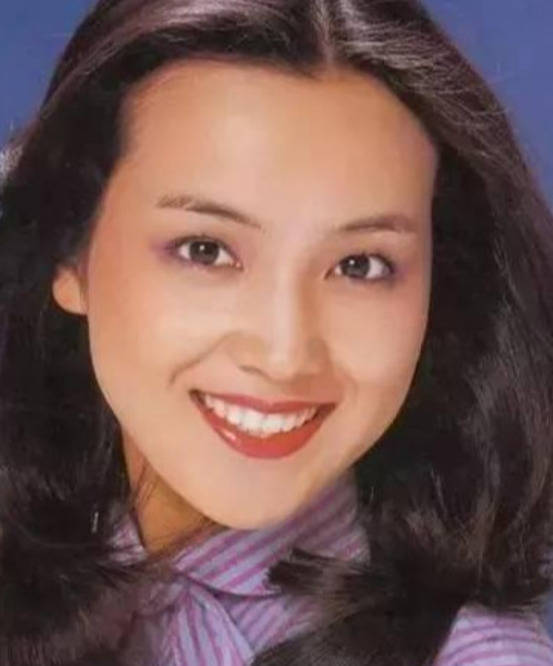 马云的梦中情人,6次前往日本寻找,44岁被他带来中国_马伊娜_婆婆_排球