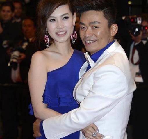 "王宝强新女友"冯清的隐秘往事,难怪马蓉不同意他们结婚_网友_恋情