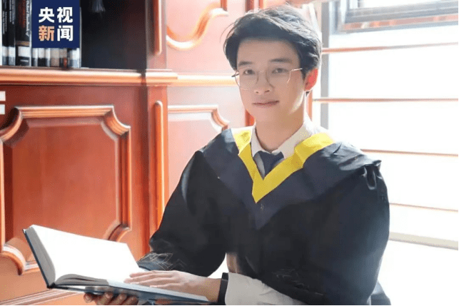 四川高颜值学霸家世背景曝光打脸了多少说读书无用的人