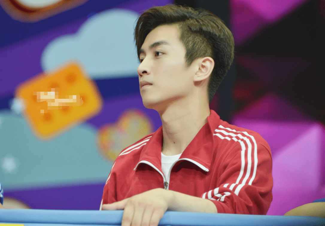 原创继刘昊然上岸以后体制内男友再添一人陈晓的身份惹人关注