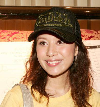 她为嫁豪门狠心抛弃刘恺威,婚后强装幸福,今44岁后悔了吗_邝文珣_孩子