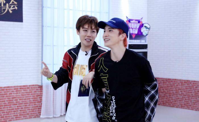 图2现场打架,最后一位吓得宋茜不知所措_郭敬明_那一种_何炅