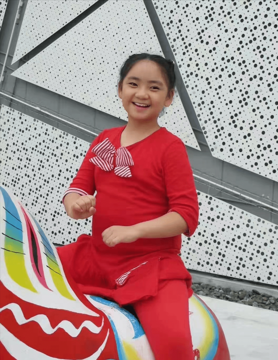 64岁胡慧中要复出,婚后当家庭主妇24年,21岁独生女体重超170斤_郑欣宜