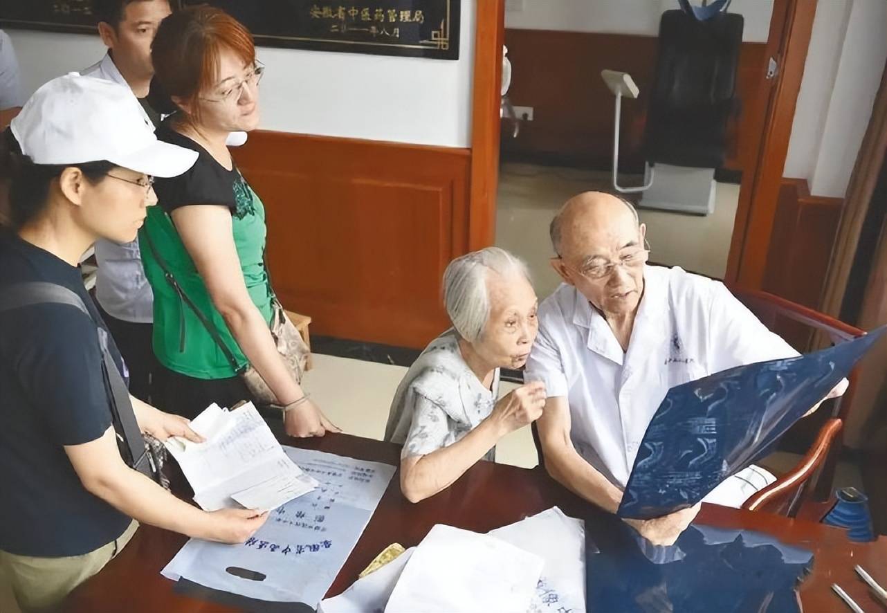 大字不识的放牛娃成为首位推拿国医大师李业甫的人生很励志