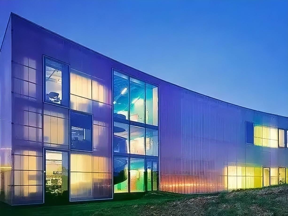 五彩缤纷的聚碳酸酯(pc)板,可以这样来应用~_颜色_建筑_伦敦拉班