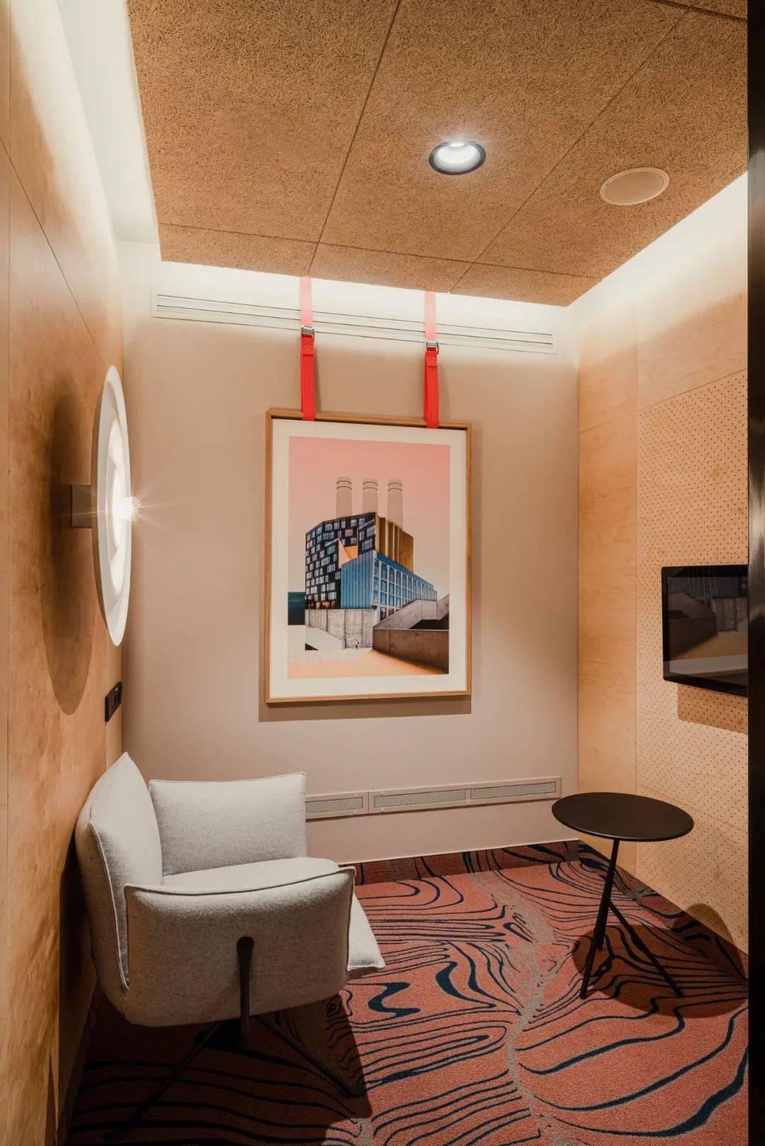 温暖色调复古风超现实主义空间