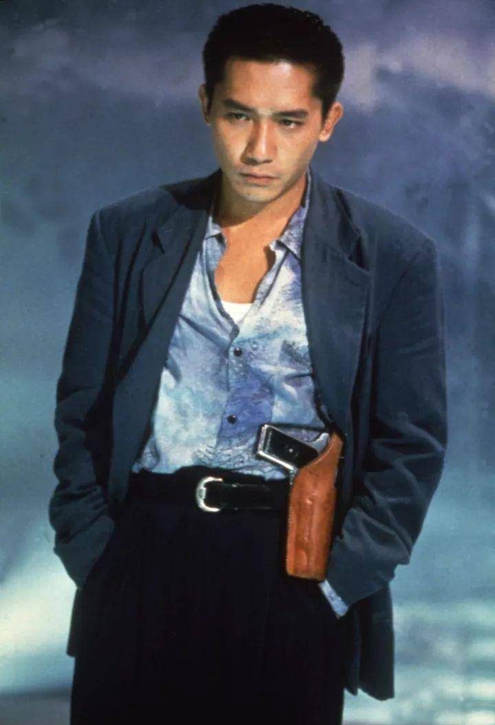 你敢信,用"眼技"征服别人的影帝,今天60岁了_梁朝伟_周星驰_生活