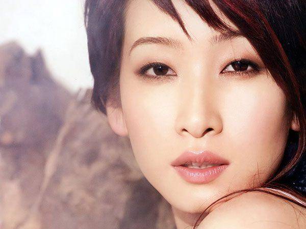 秦海璐的美,不在脸蛋和身材上,一切都在眼睛里_眼神_知性_女人