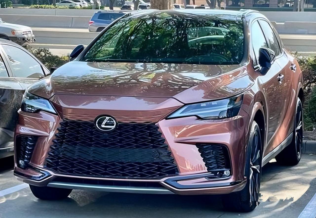 全新雷克萨斯rx实拍 轴距提升还有电子动态四驱_搜狐汽车_搜狐网