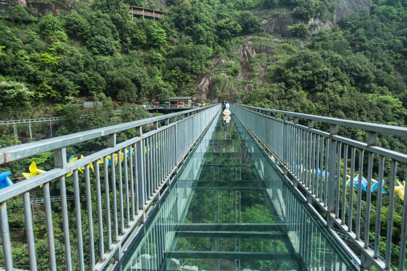 江浙沪避暑胜地桐庐山湾湾激流探险欢乐一夏