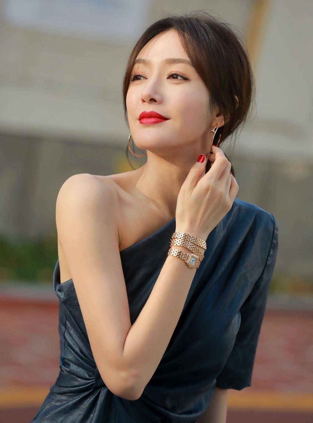 原创沈阳出生中国女演员歌手平面模特秦岚