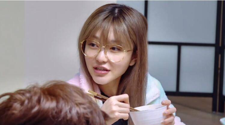 原创周扬青素颜录节目失去十级美颜滤镜后真实颜值失敬失敬