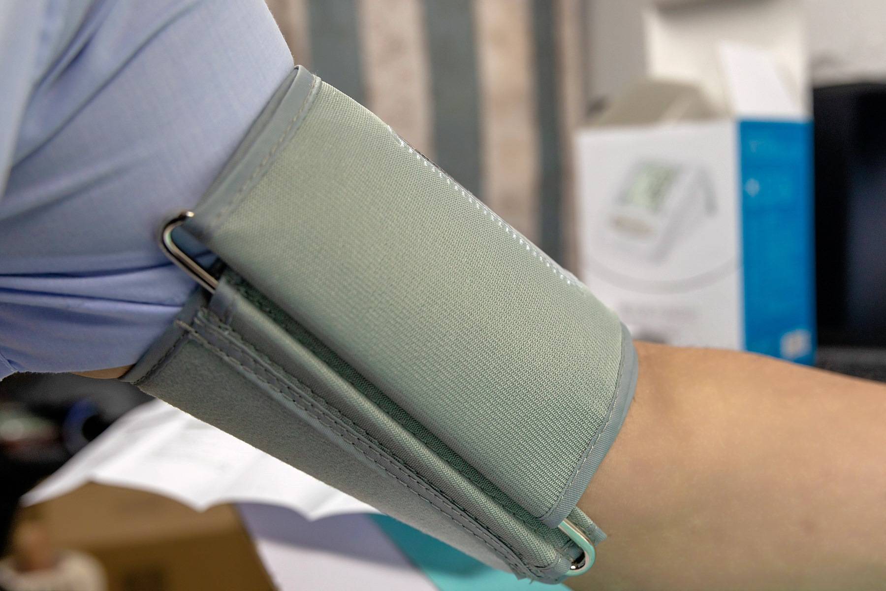 给家人多一份安心,爱奥乐2006-2血压计语音版使用体验