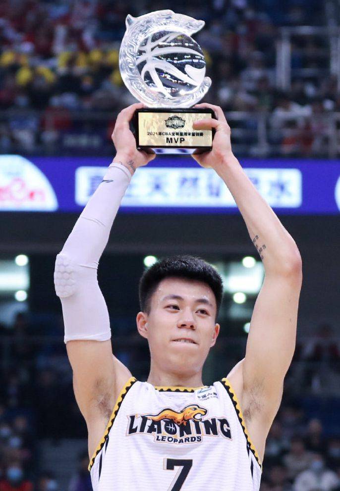 辽宁男篮新秀张镇麟成为最大赢家
